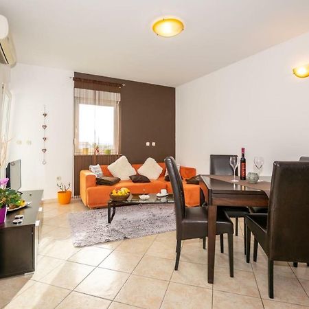 Apartment Keti ฟาชานา ภายนอก รูปภาพ