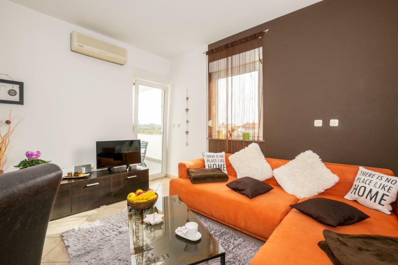 Apartment Keti ฟาชานา ภายนอก รูปภาพ